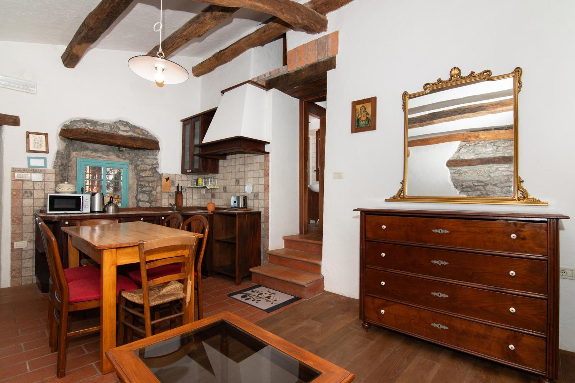 Apartments Valentinus 1800 Sežana エクステリア 写真