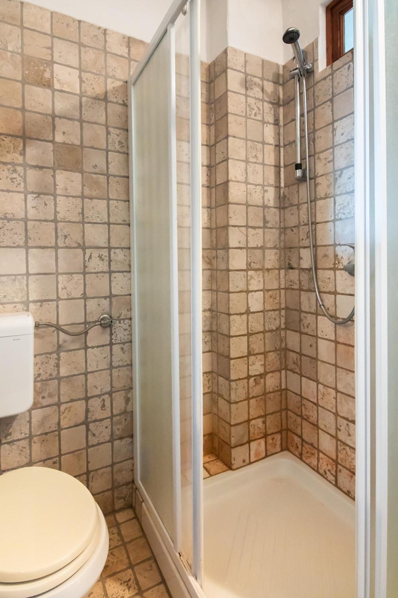 Apartments Valentinus 1800 Sežana エクステリア 写真