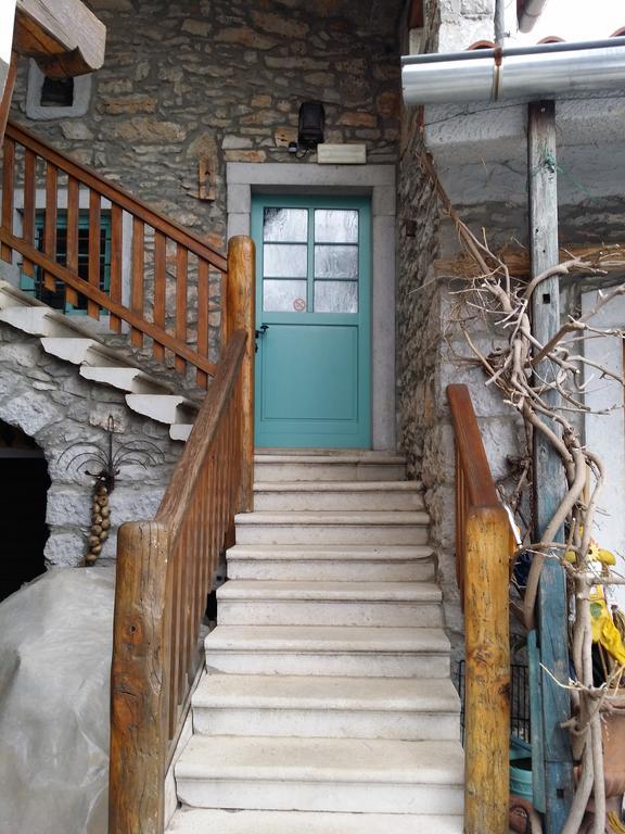 Apartments Valentinus 1800 Sežana エクステリア 写真