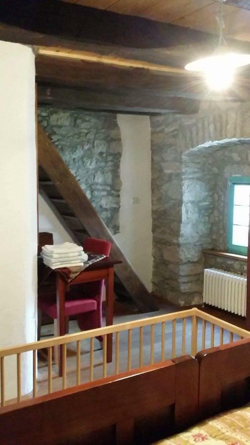Apartments Valentinus 1800 Sežana エクステリア 写真